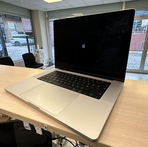 MacBook Pro 2. El 16 inc M1 Pro 10CPU 16GPU 16GB 1TB